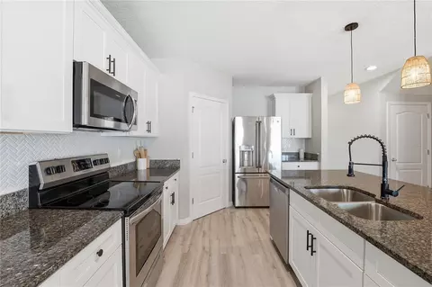 Kitchen - 1895 Green Dragon Dr, Saint Cloud, FL 34771 photo 4 of 5