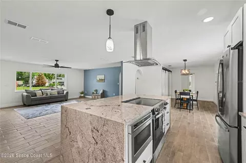 Kitchen - 2678 Pine Ave, Mims, FL 32754 photo 6 of 6