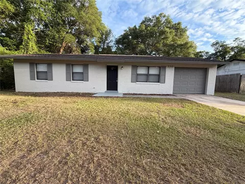 330 Dogwood Ave, Orange City, FL 32763