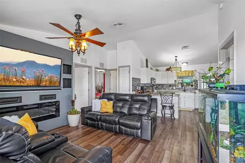 Living - 22 Walnut Run, Ocala, FL 34480 photo 2 of 2