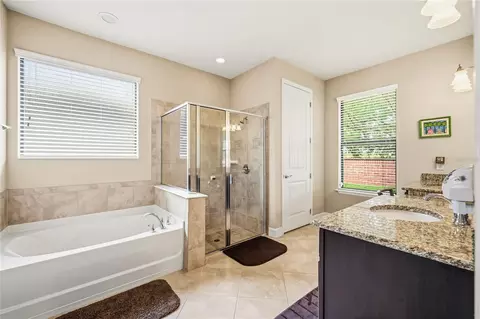 Bath - 7174 Beek St, Windermere, FL 34786 photo 2 of 4