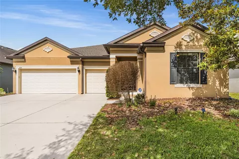Exterior - 7174 Beek St, Windermere, FL 34786 photo 2 of 11