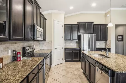 Kitchen - 7174 Beek St, Windermere, FL 34786 photo 2 of 3