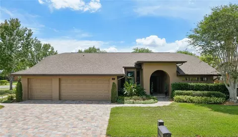 1215 Huntington Ln, Safety Harbor, FL 34695
