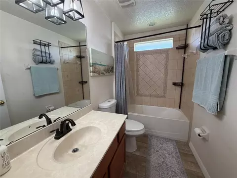 Bath - 3693 Ricky Ln, Saint Cloud, FL 34772 photo 3 of 3