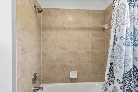 Bath - 2107 Velvet Leaf Dr, Ocoee, FL 34761 photo 6 of 6