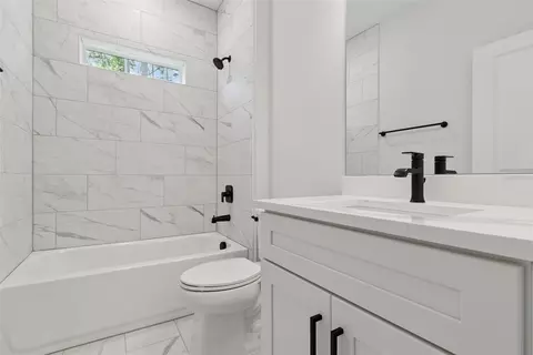Bath - 7077 SW 131st Loop, Ocala, FL 34473 photo 4 of 4