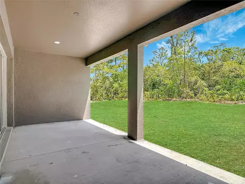 Exterior - 41260 Balsam St, Eustis, FL 32736 photo 4 of 8