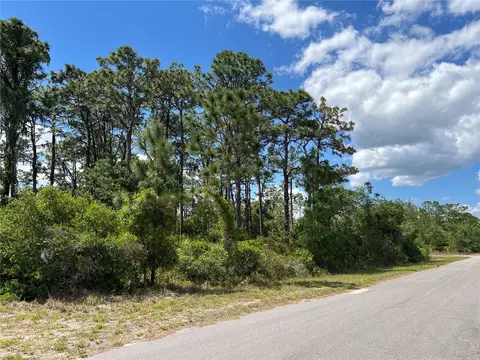 901 Azalea Dr, Indian Lake Estates, FL 33855
