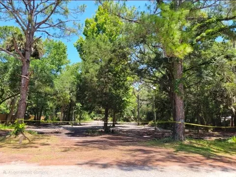 177 Gladys Ave, Inglis, FL 34449