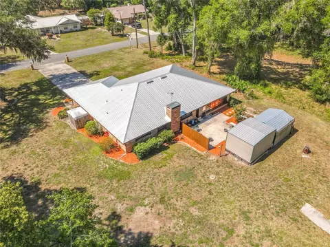 17819 Palm St, Umatilla, FL 32784