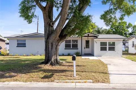 904 Hawaii Dr, Ocoee, FL 34761