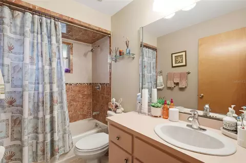 Bath - 2307 Fitzpatrick Ter, Deltona, FL 32725 photo 1 of 4