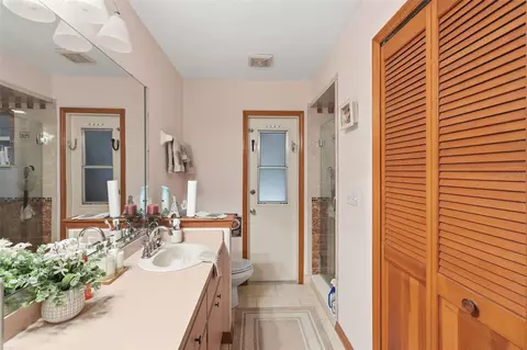 Bath - 2307 Fitzpatrick Ter, Deltona, FL 32725 photo 2 of 4