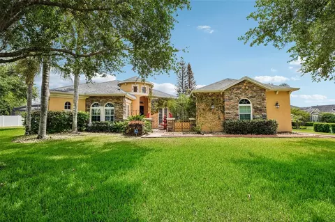 910 Parasol Pl, Oviedo, FL 32766