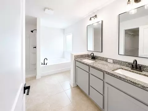 Bath - 7636 Bent Tree Loop, Saint Cloud, FL 34771 photo 3 of 3