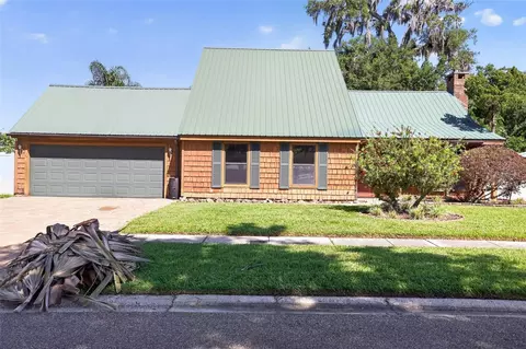 1604 Teakwood Dr, Plant City, FL 33563