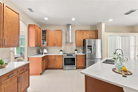 Kitchen - 2508 Bross Dr, Saint Cloud, FL 34771 photo 3 of 4