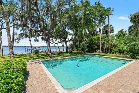 4137 Crooked Mile Rd, Merritt Island, FL 32952