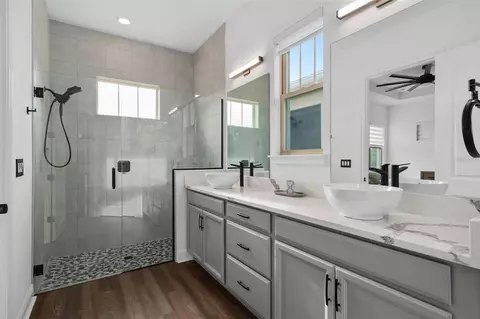 Bath - 2905 Tupelo Loop, Saint Cloud, FL 34772 photo 5 of 6