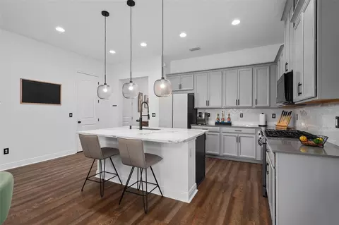 Kitchen - 2905 Tupelo Loop, Saint Cloud, FL 34772 photo 4 of 5