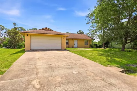 871 Lamplighter Dr NW, Palm Bay, FL 32907