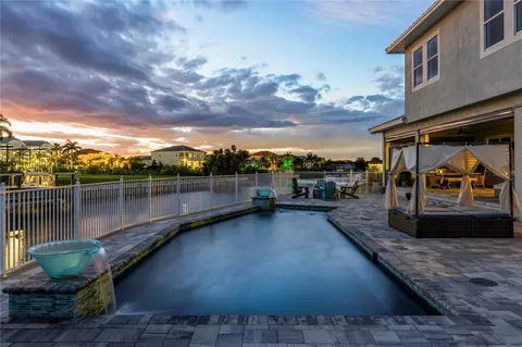 718 Pinckney Dr, Apollo Beach, FL 33572