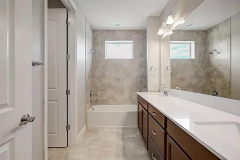 Bath - 5234 Buttonsage Dr, Saint Cloud, FL 34772 photo 3 of 4