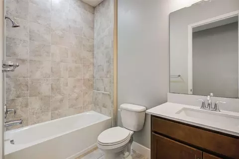 Bath - 5234 Buttonsage Dr, Saint Cloud, FL 34772 photo 2 of 4