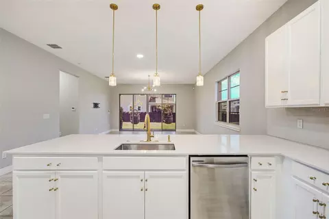 Kitchen - 5234 Buttonsage Dr, Saint Cloud, FL 34772 photo 4 of 4