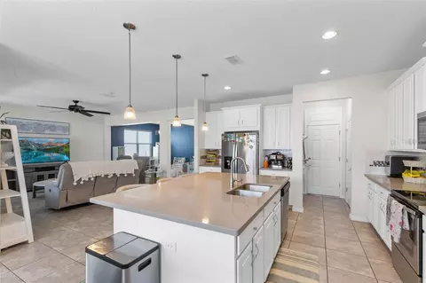 Kitchen - 2819 Stonegate Dr, Ocoee, FL 34761 photo 2 of 4