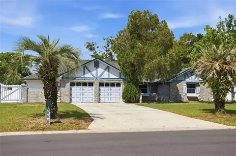 Exterior - 608 Ponderosa Dr, Saint Cloud, FL 34769 photo 2 of 17