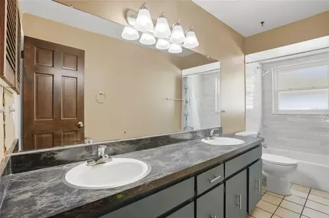 Bath - 608 Ponderosa Dr, Saint Cloud, FL 34769 photo 1 of 5