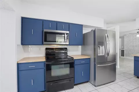 Kitchen - 608 Ponderosa Dr, Saint Cloud, FL 34769 photo 2 of 5