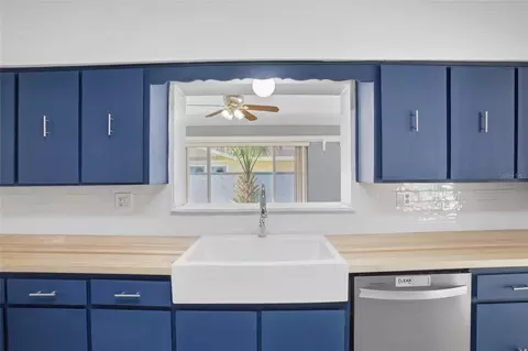 Kitchen - 608 Ponderosa Dr, Saint Cloud, FL 34769 photo 4 of 5
