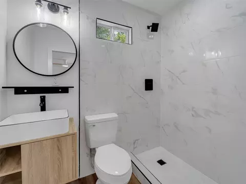Bath - 900 Jamela Dr, Ocoee, FL 34761 photo 1 of 2