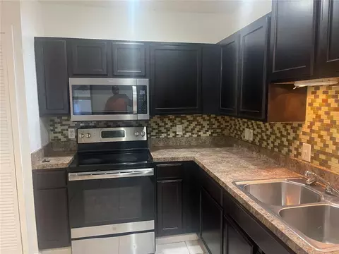 Kitchen - 3575 Michigan Ave, Saint Cloud, FL 34769 photo 4 of 7