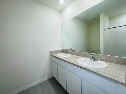 Bath - 17043 Oval Rum Dr, Wimauma, FL 33598 photo 1 of 2