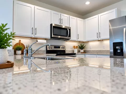 Kitchen - 17043 Oval Rum Dr, Wimauma, FL 33598 photo 2 of 4