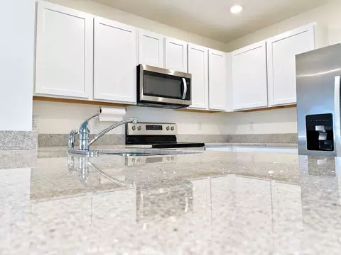 Kitchen - 17043 Oval Rum Dr, Wimauma, FL 33598 photo 4 of 4