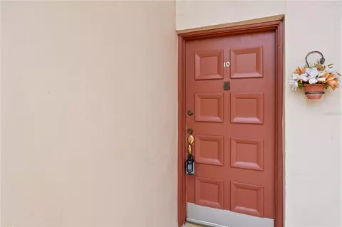 500 Orange Dr #10, Altamonte Springs, FL 32701