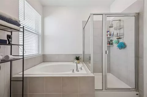 Bath - 2714 Slash Way, Saint Cloud, FL 34771 photo 3 of 3