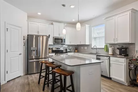 Kitchen - 2714 Slash Way, Saint Cloud, FL 34771 photo 2 of 3