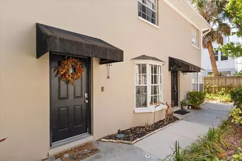 409 S Audubon Ave #9, Tampa, FL 33609
