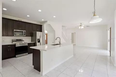Kitchen - 1960 Aspenridge Ct, Ocoee, FL 34761 photo 2 of 9