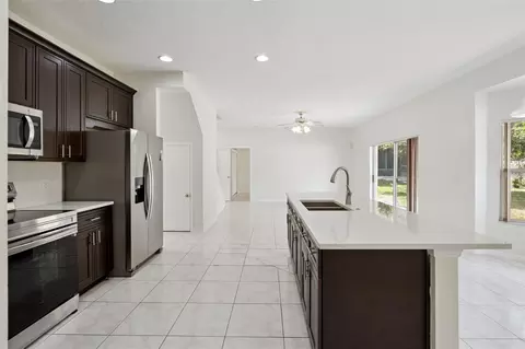 Kitchen - 1960 Aspenridge Ct, Ocoee, FL 34761 photo 5 of 9