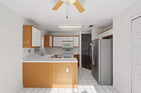 Kitchen - 3374 Hamlet Loop, Winter Park, FL 32792 photo 6 of 7