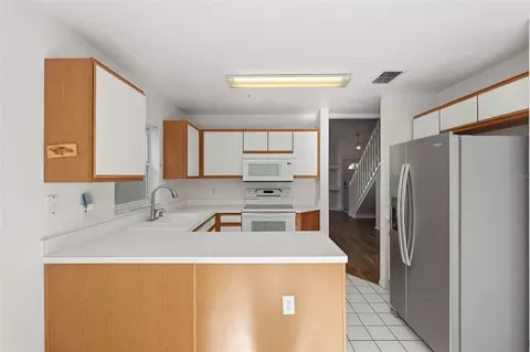 Kitchen - 3374 Hamlet Loop, Winter Park, FL 32792 photo 4 of 7