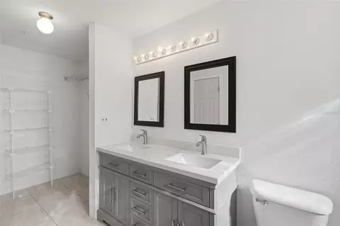 Bath - 3374 Hamlet Loop, Winter Park, FL 32792 photo 2 of 5