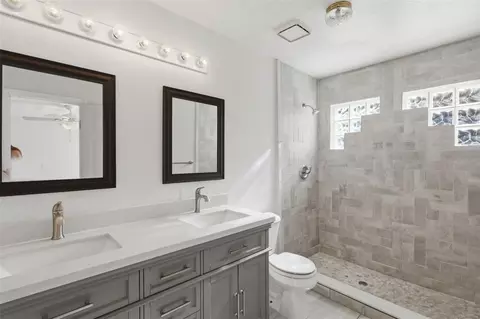 Bath - 3374 Hamlet Loop, Winter Park, FL 32792 photo 4 of 5